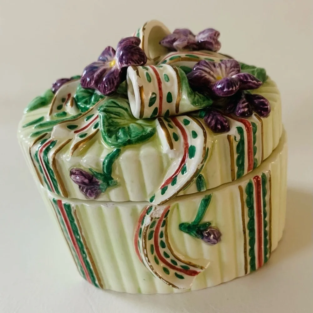 Fitz and Floyd trinket box